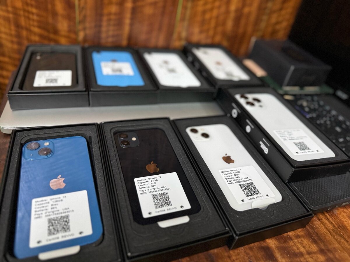 iPhone 13 simple