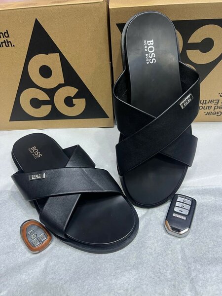 BOSS SLIPPER