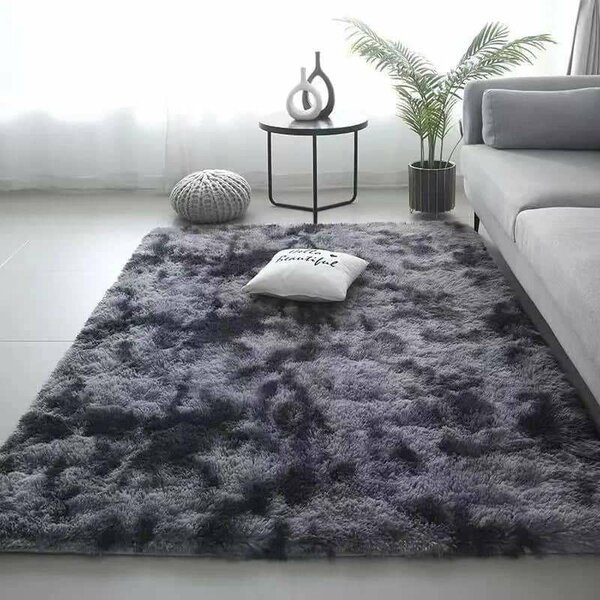 Fluffy carpet