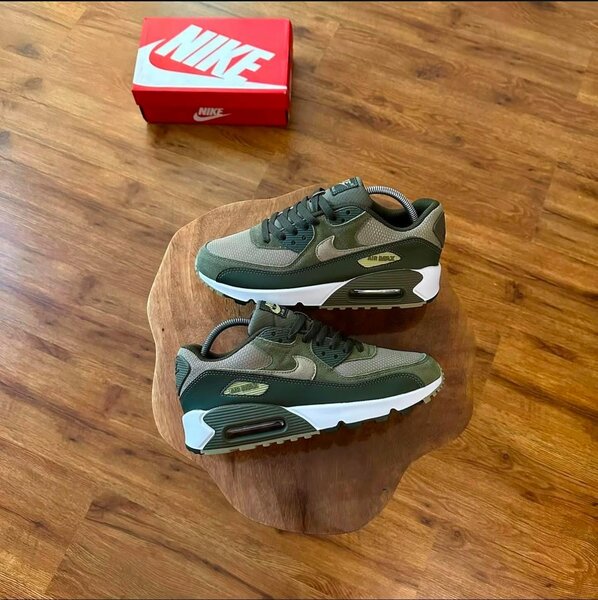 NIKE AIRMAX