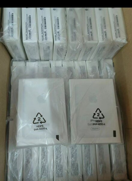 Wireless power bank