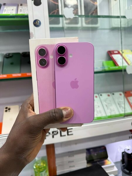 iPhone 16 simple