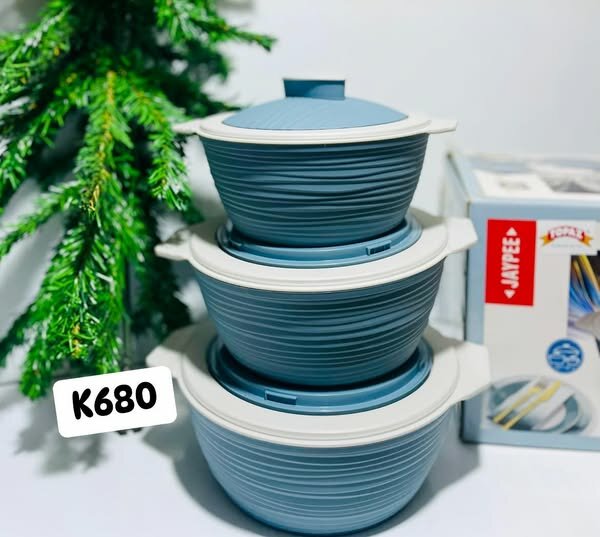 A set of pots
