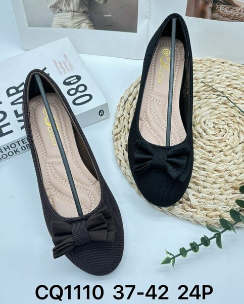 Flat shoes