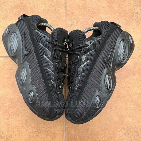 NIKE AIRMAX SNEAKER