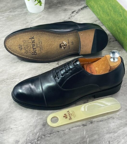EXECUTIVE SHOES