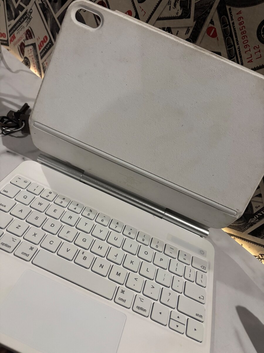 Magic Keyboard