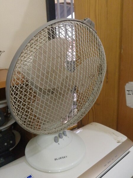 Ventilateur de table compact
