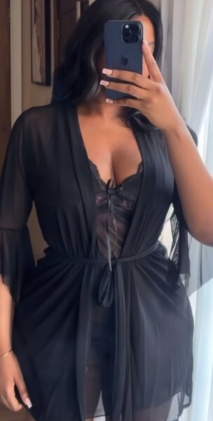 Black lingerie se