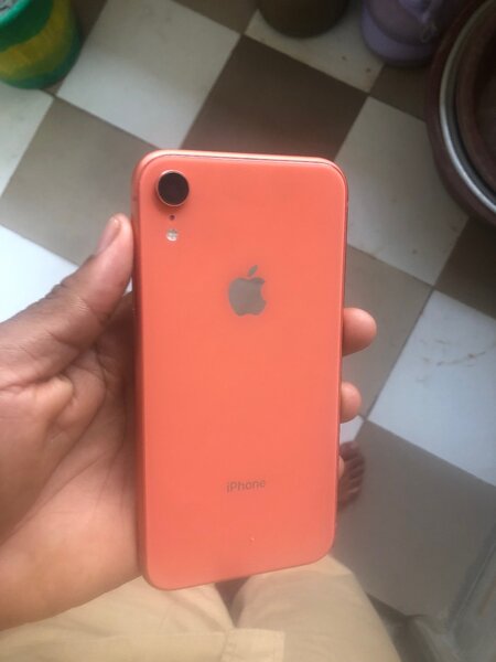 iPhone XR