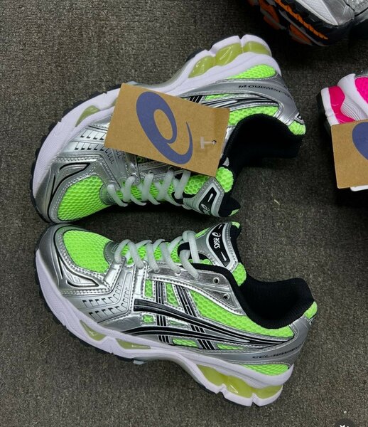 ASICS SNEAKER
