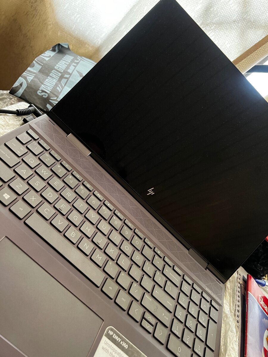 HP ENVY AMD RYZEN 5