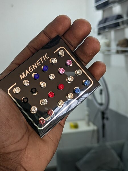Une paire de boucle magnétique