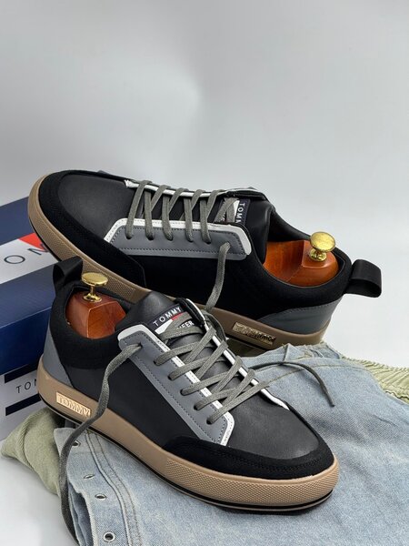 Tommy Hilfiger
