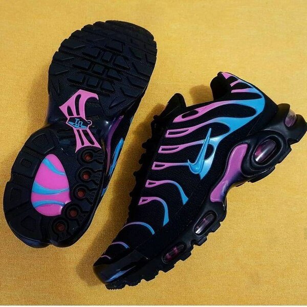 Chaussures de sport modernes