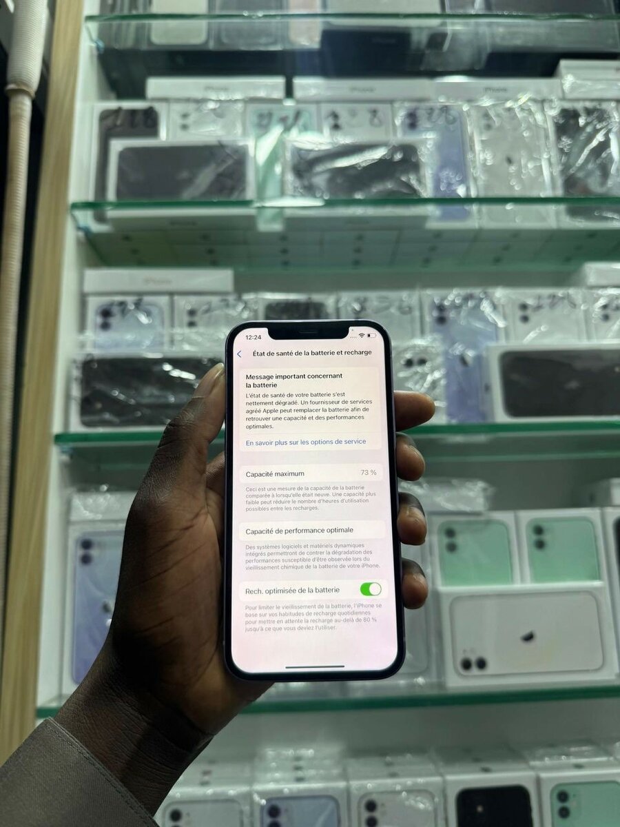 iPhone 12 Casi neuf