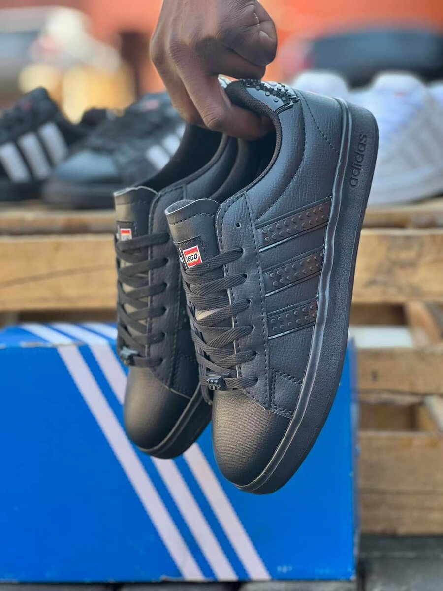 Adidas LEGO