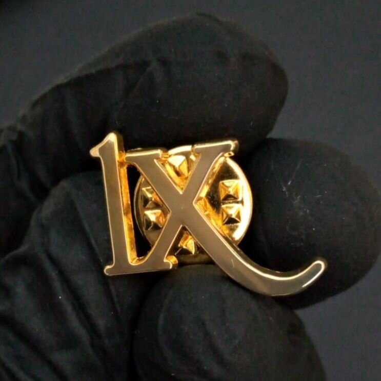 Pins 1X Chetté