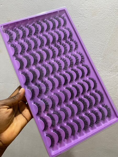 Strip lashes