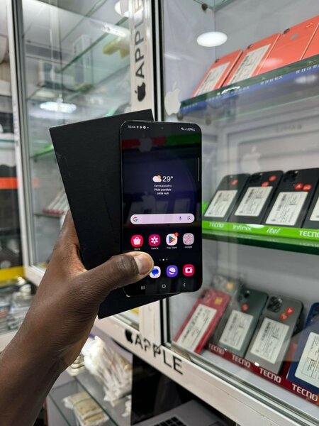 Samsung S23 plus