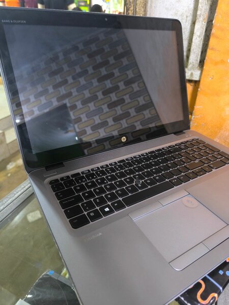HP 850 g3