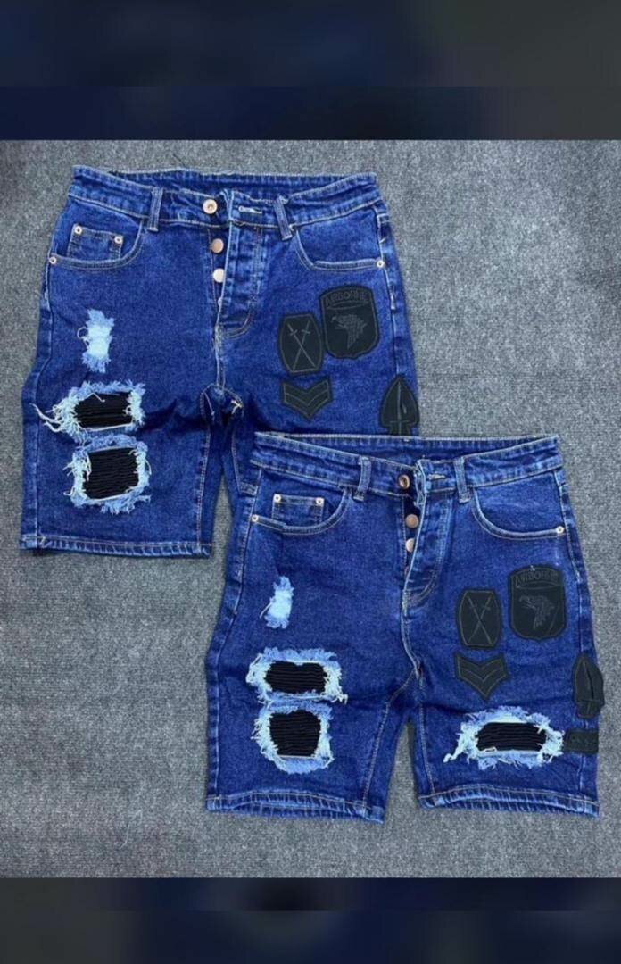 Short jeans