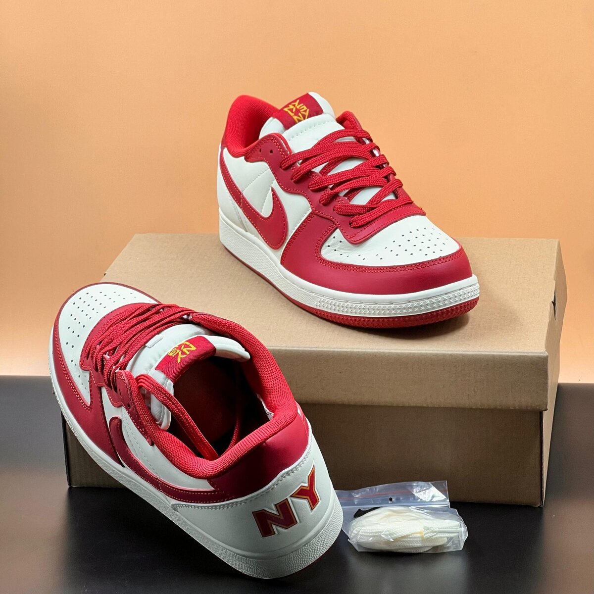 Assorted shoes