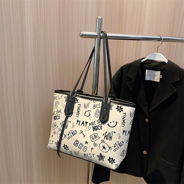Hand bag