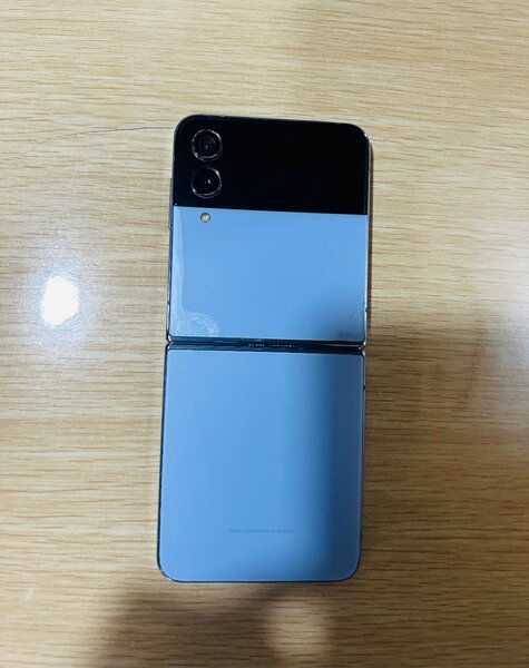 Samsung Z-Flip 4