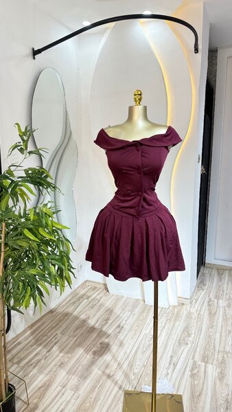Robe Courte Épaules Dénudées