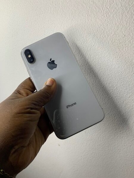 iPhone X 64 gig