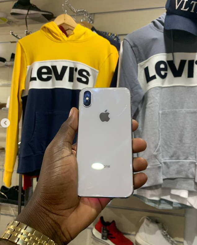 iPhone X 