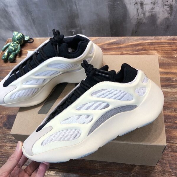 Yeezy v3
