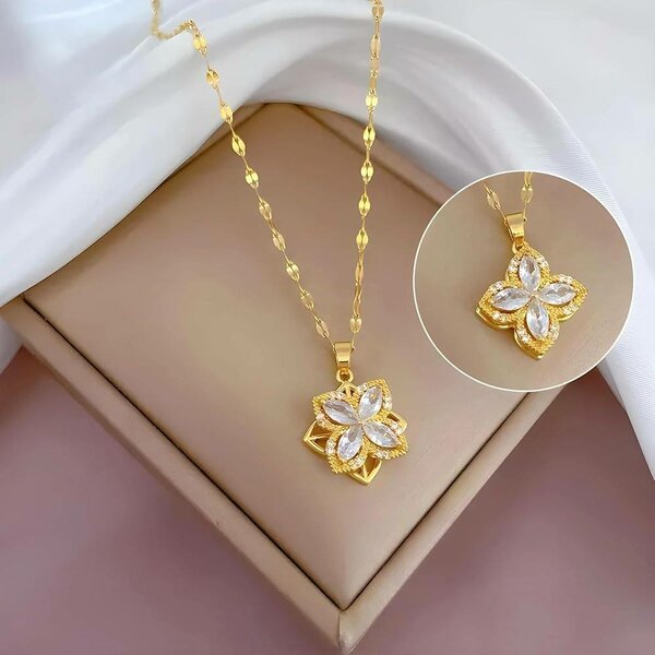 Collier Pendentif Fleur Doré