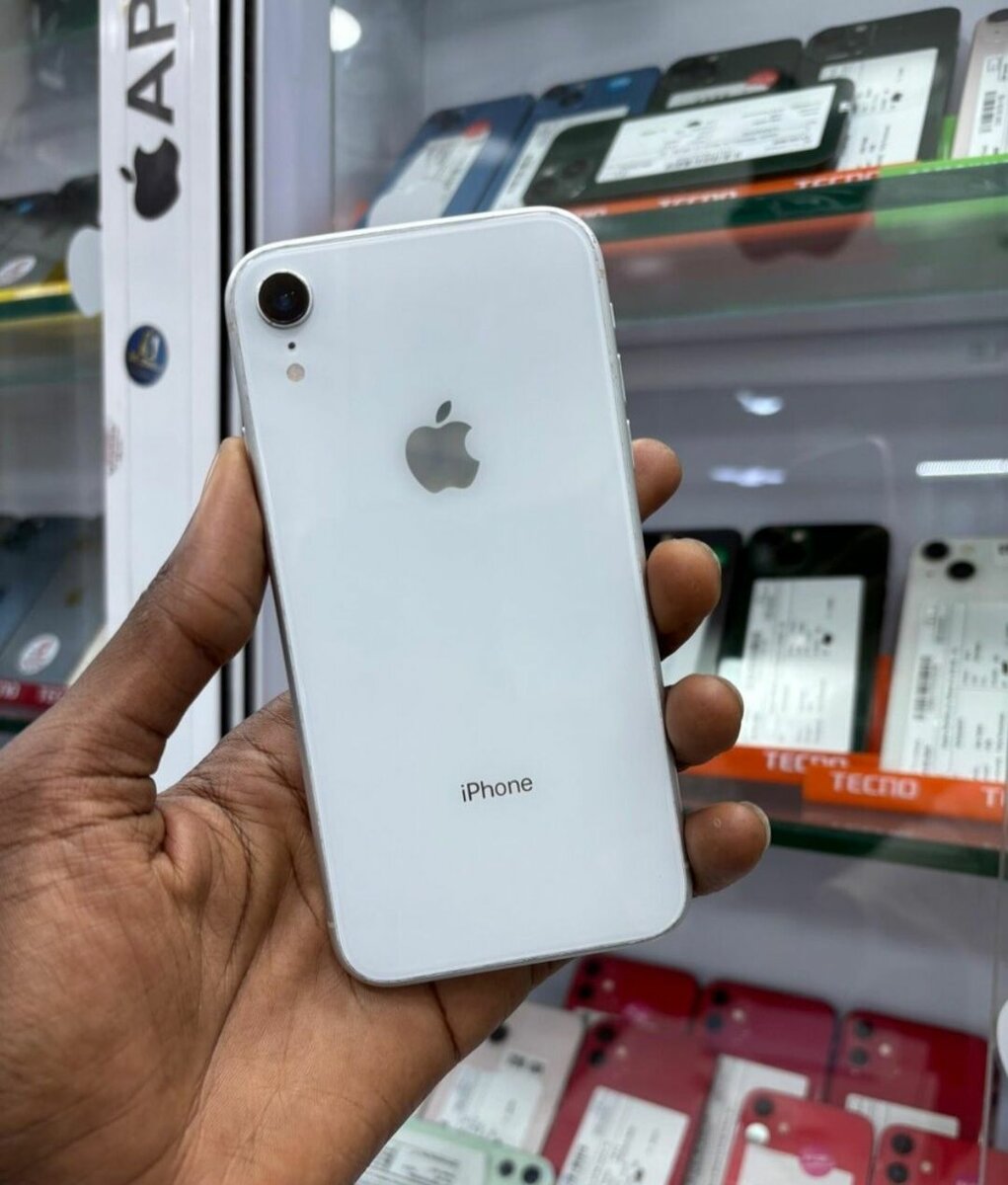 iPhone Xr 64 Go blanc élégant