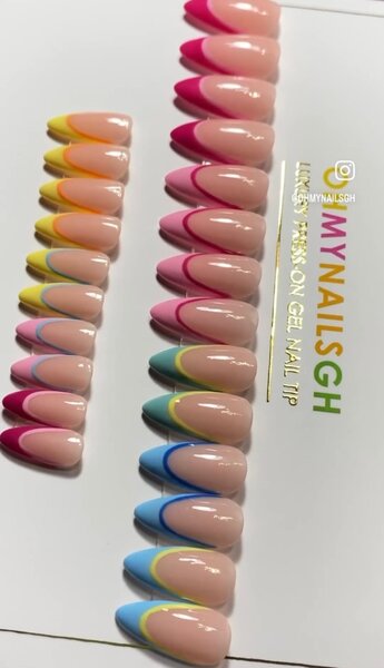 PRESS-ON GEL NAILS