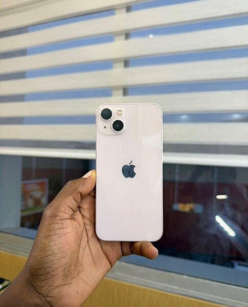 iPhone 13