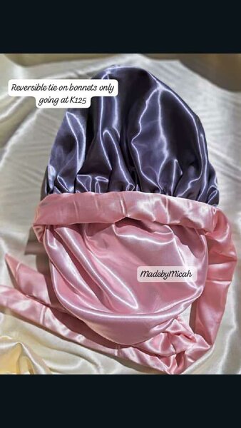 TIE ON BONNETS