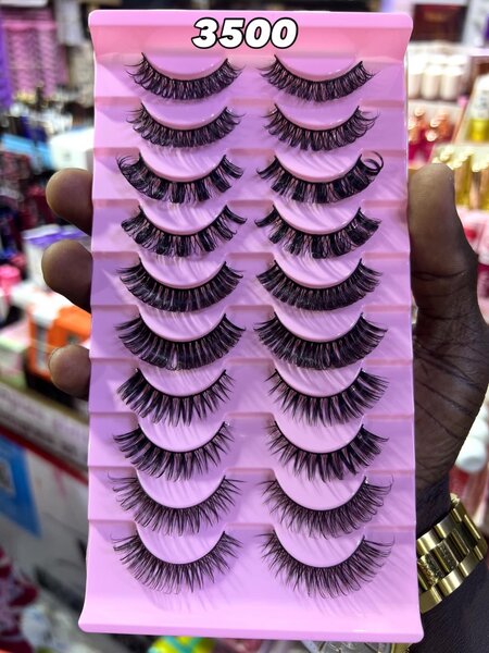 Faux Cils