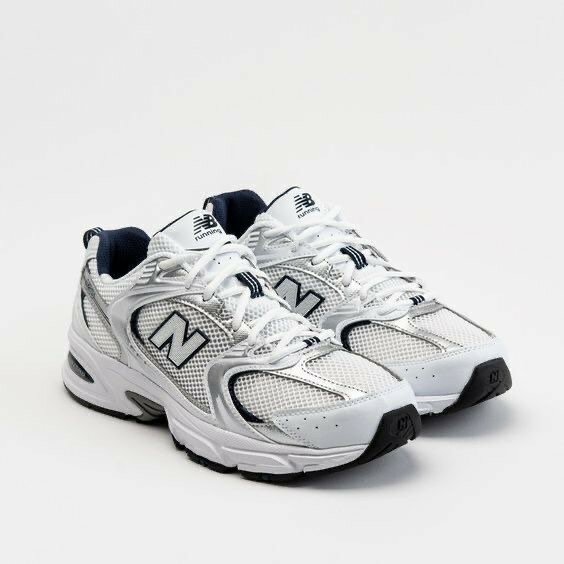 Baskets de sport blanches tendance
