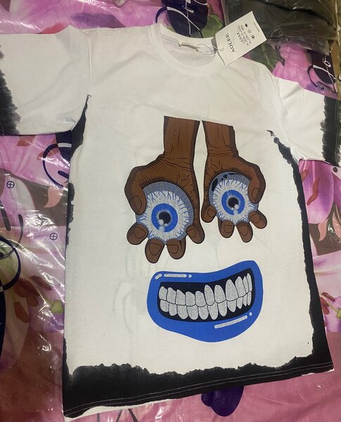 T-shirt graphique artistique