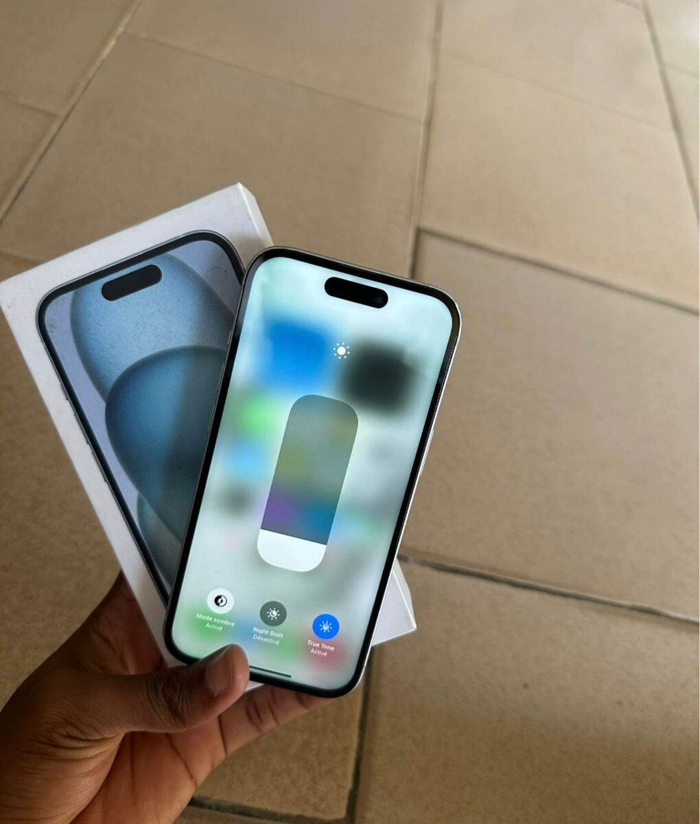 Iphone 15 simple