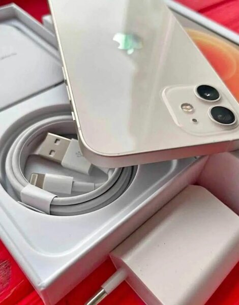 IPHONE 12 SIMPLE