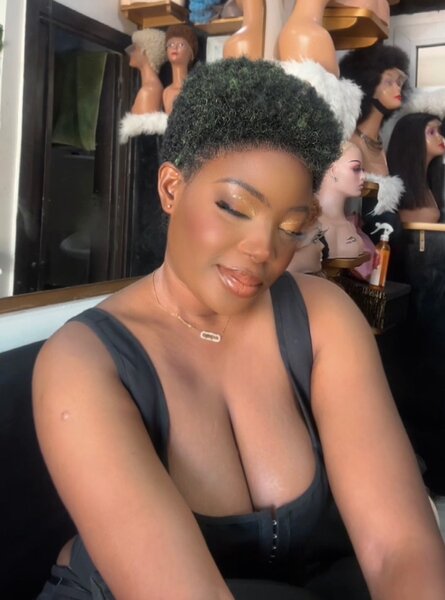 Afro petit garçon