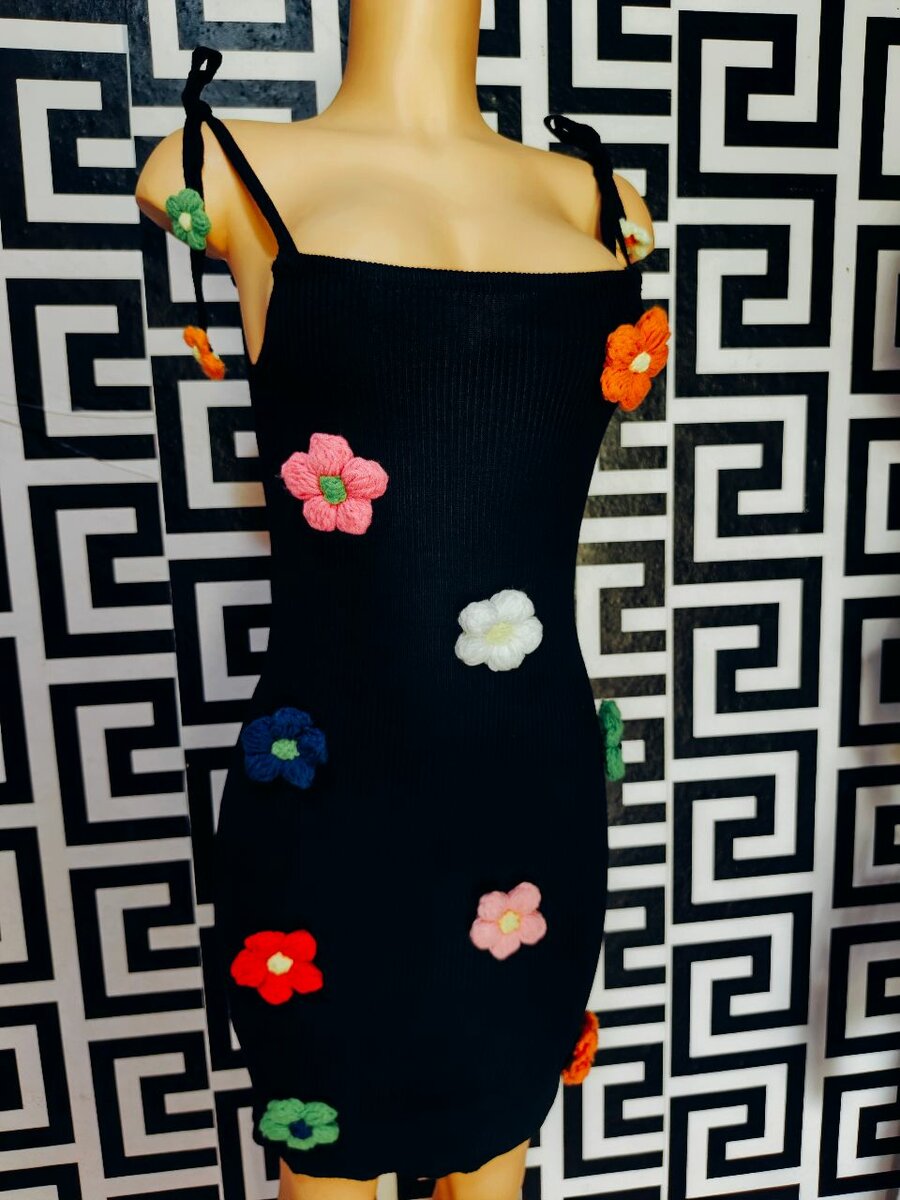 Robe fleurie en tricot