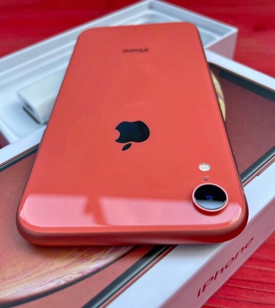 iPhone XR Rouge