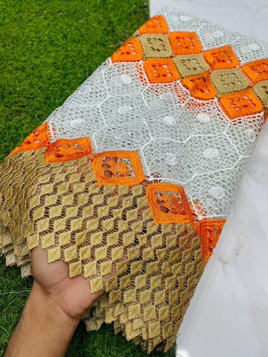 Tissu dentelle guipure coton