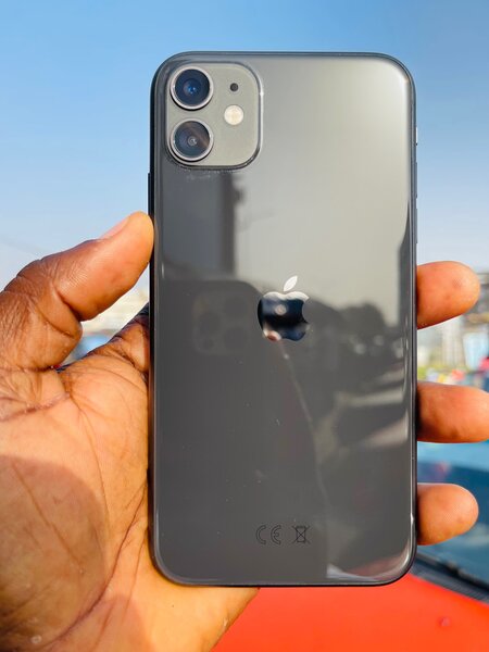 IPHONE 11