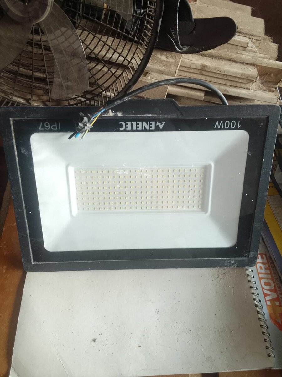 Projecteur LED Extérieur 100W