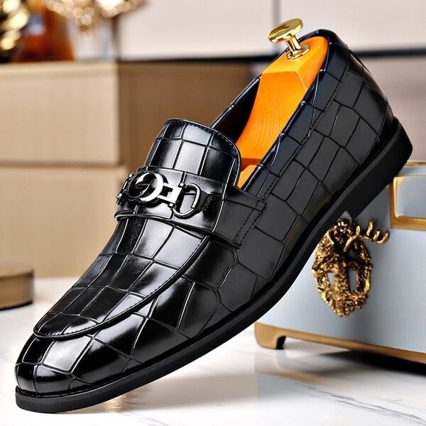 Shoe